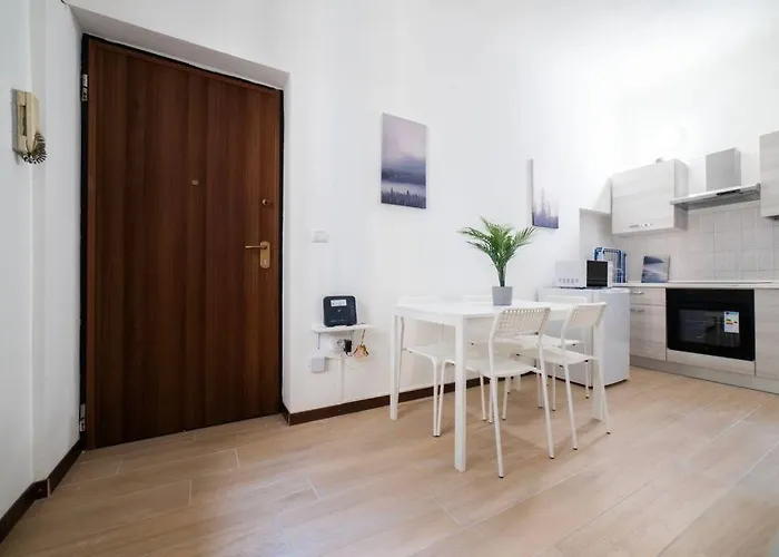 Apartment 4 Stops From The City Center